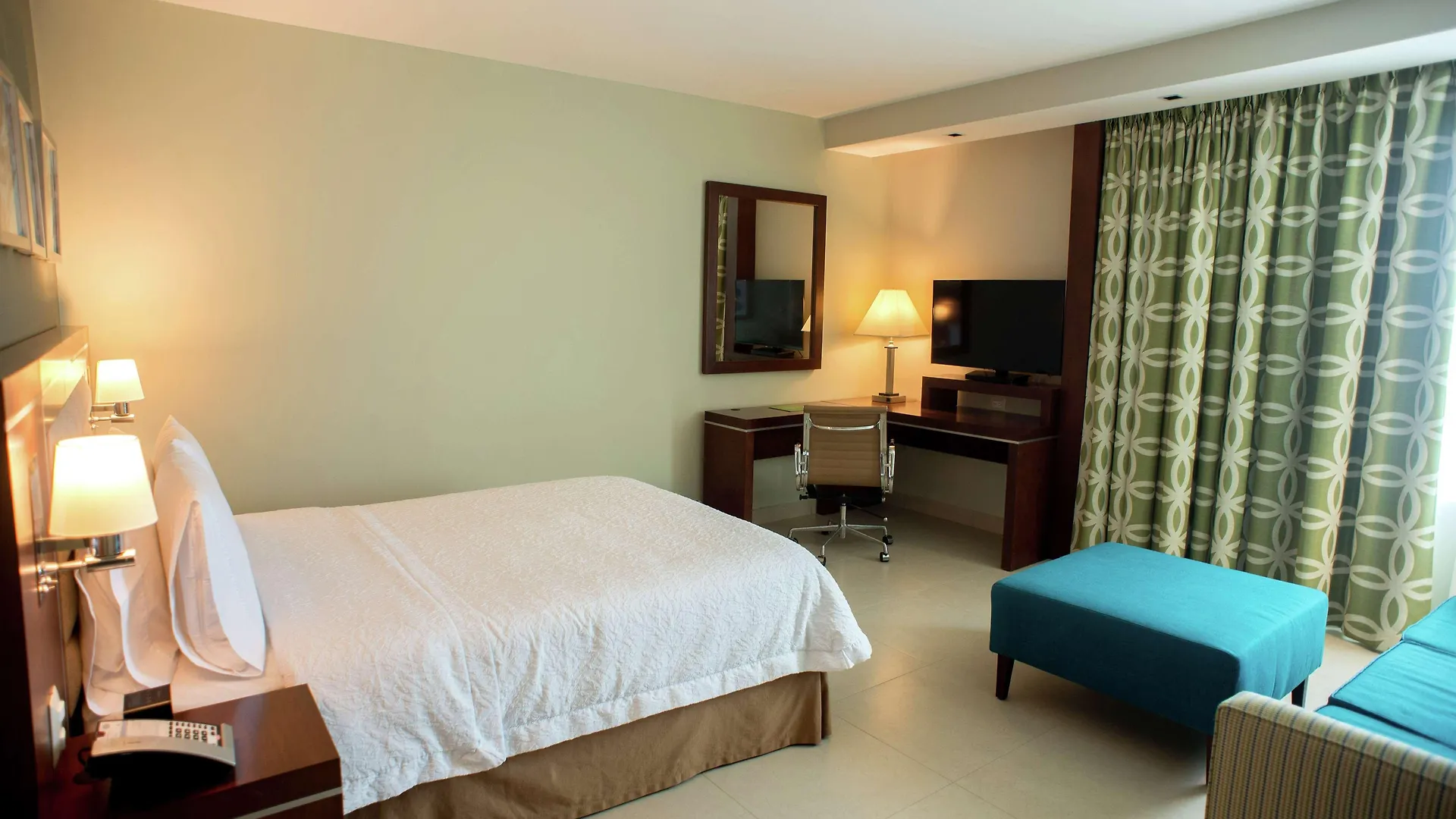 Hotel Hampton Inn By Hilton Merida
