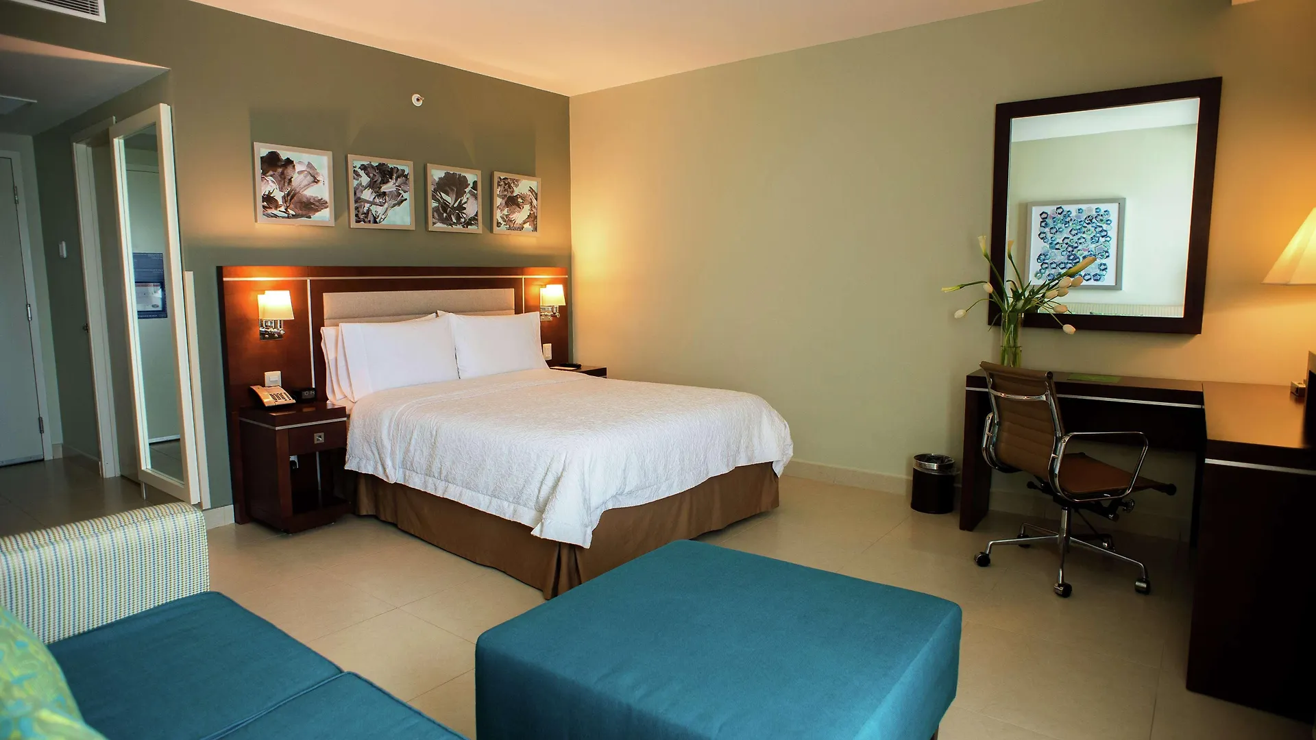 *** Hotel Hampton Inn By Hilton Merida Mexico